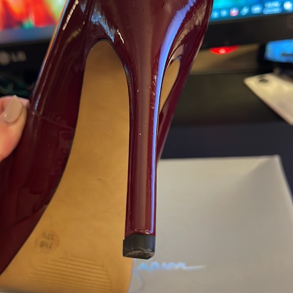 Jessica Simpson Stiletto Heels - Picture 3 of 4